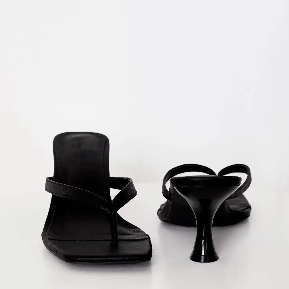 Women's Black Square-Toe Heeled Thong Sandals - Picture 6 of 6